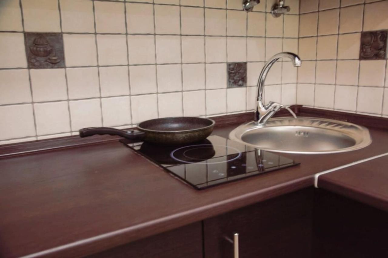 Central Cozy Apartment With Parking! Львів Екстер'єр фото