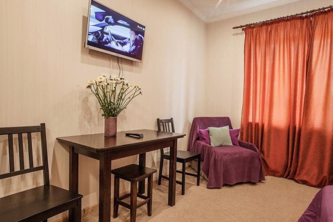 Central Cozy Apartment With Parking! Львів Екстер'єр фото